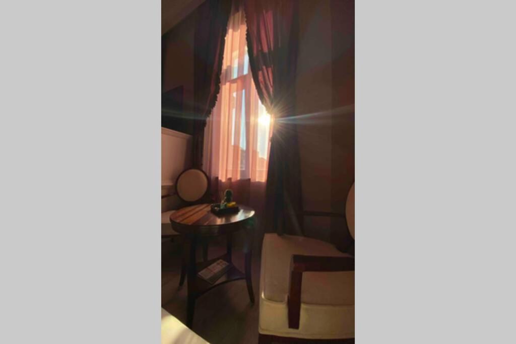 Budoir Royal Apartment Oradea Εξωτερικό φωτογραφία